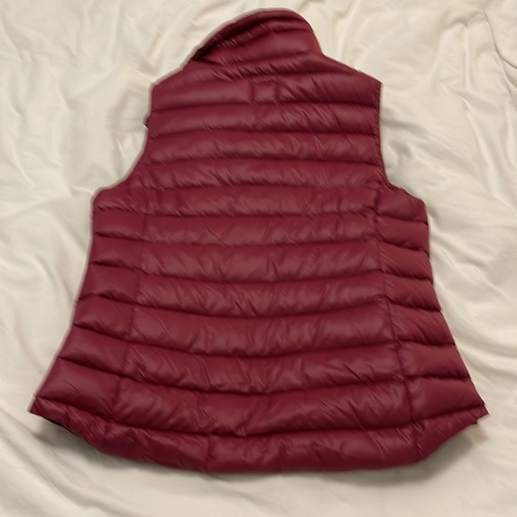 Gap puffer vest - Picture 3 of 7